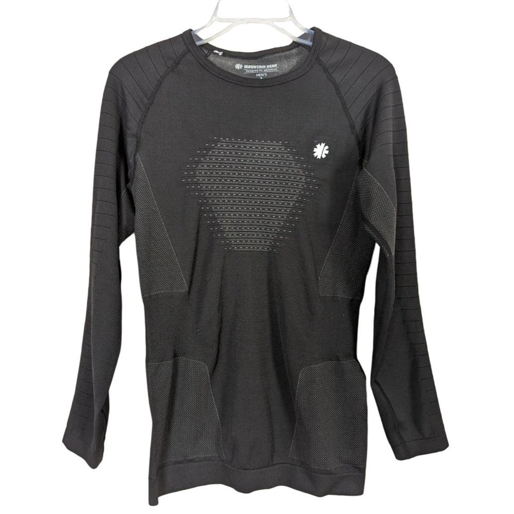 Mountain Gear black‎ long sleeve men's top designed for adventure size L